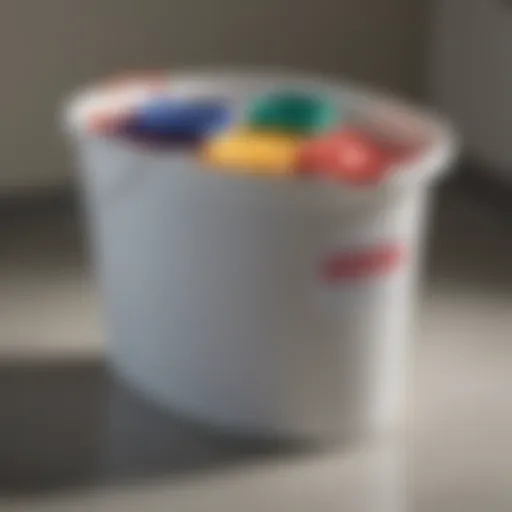 Innovative design of Rubbermaid Neat N Tidy bucket